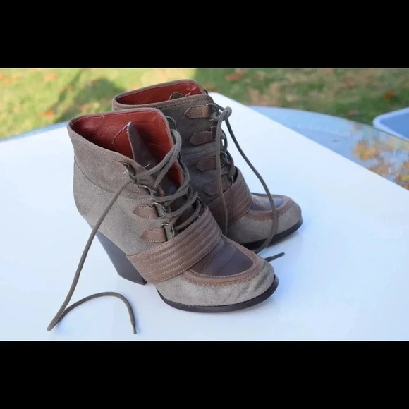 Luxury Rebel booties - Picture 8 of 8